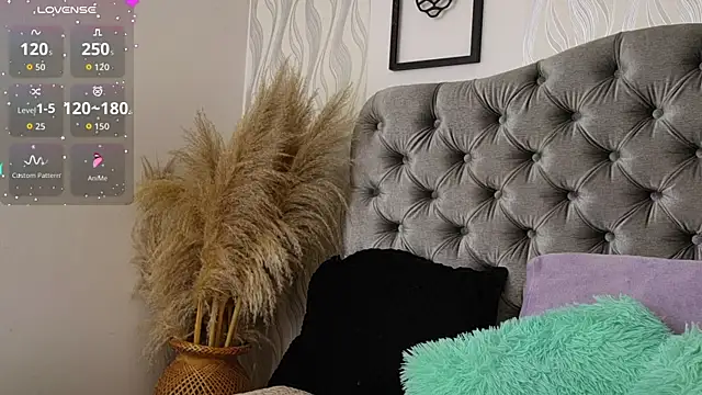 katt_eyes__ webcam