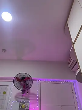 Lov3lily webcam