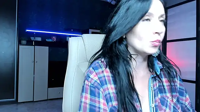 Lucky_Milf webcam