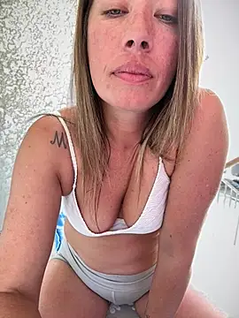 MiraKisss webcam