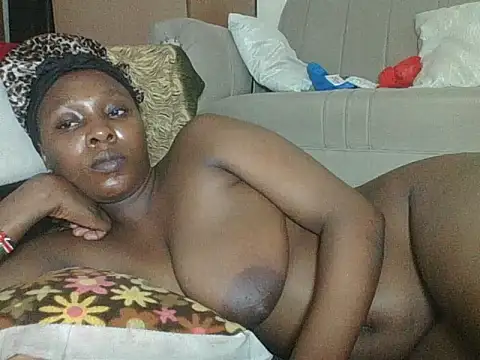 Sexyblackgold live cam on StripChat