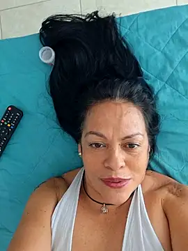 viviana-sexi live cam on StripChat