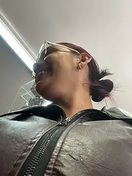 Sara-77 webcam