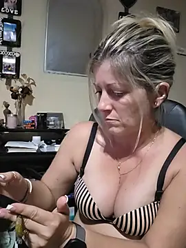 NikkiBlisss webcam