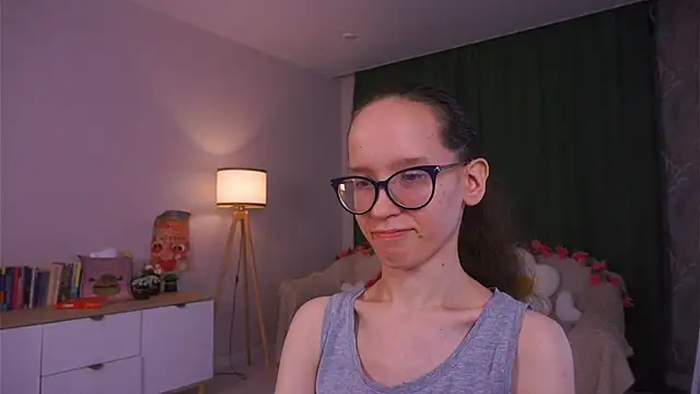 BettyBrowni webcam