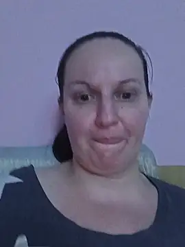 BustyLadyAlma webcam