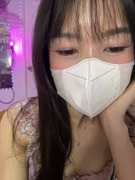 Lov3lily webcam