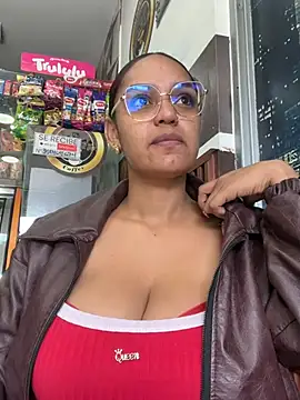 Sara-77 webcam