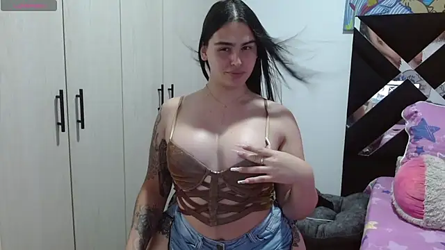 SarithaBunny webcam