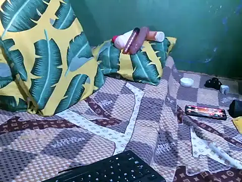 ToiletPlayBarbieDoll webcam