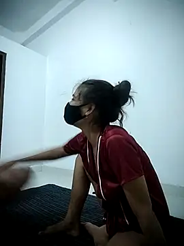 Horny-nishaa webcam