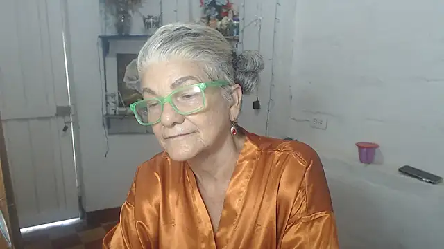 FunnyGrandma webcam