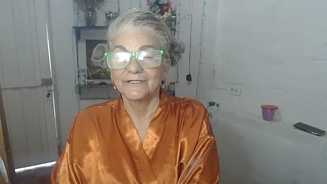 FunnyGrandma webcam