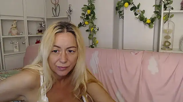 _karolynesyera_ webcam