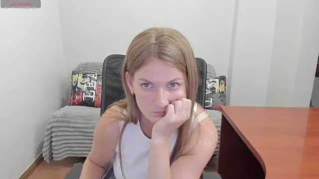 Alisha_Skyes webcam