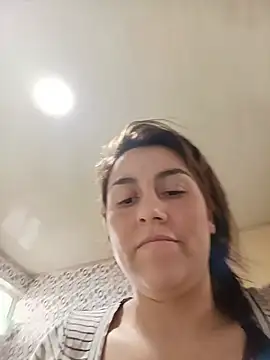 vanessa-titisM live cam on StripChat