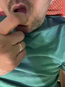 hotcuteguy_xxx1 webcam