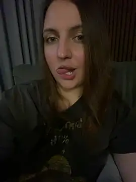 AliceDesmee webcam