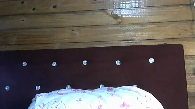 MARRENTINHA34 live sex cam