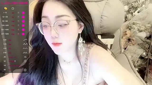Monica-666888- webcam