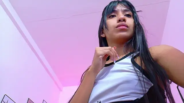 littlee_emilyy_ webcam