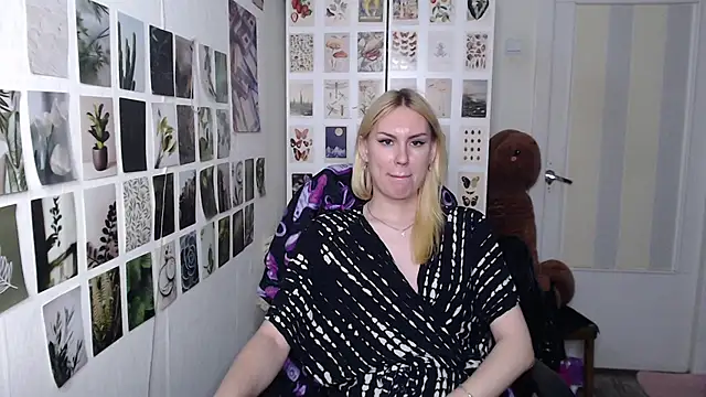 CapriScorpion live sex cam