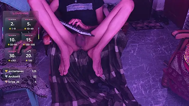 zihan777 live cam on StripChat