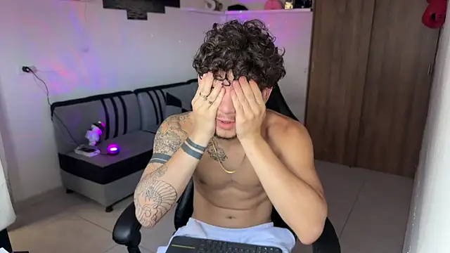 kisan_smith (M young) - #big-balls #big-cocks #bisexuals #brunettes #cam2cam #cheap-privates #colombian #ejaculation #erotic-dance #flexing #handjob #hd #masturbation #muscular #oil-show #orgasm #pov #recordable-privates #recordable-publics #small-audience #spanish-speaking #spanking #striptease #student #white #young