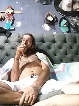 hairy_mannn webcam