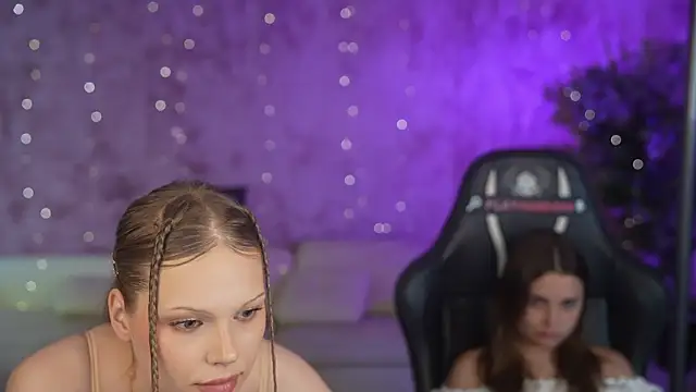 Charlotte_Dreams webcam