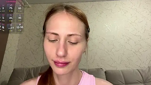 BlondeBun webcam