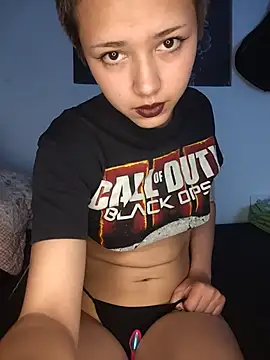 Vickyinloveee live cam on StripChat