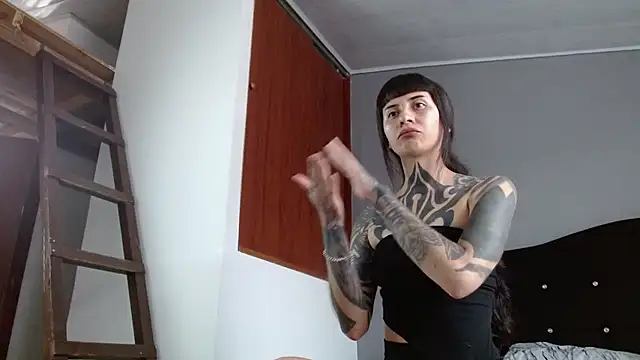 Emilia_1995 webcam