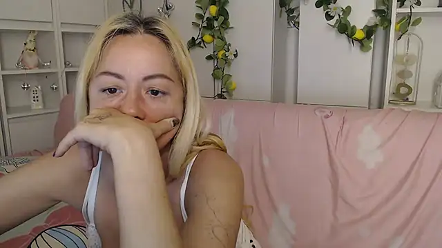 _karolynesyera_ webcam