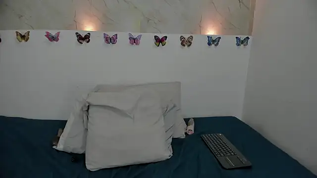 esmeralda_jenn11 live cam on StripChat