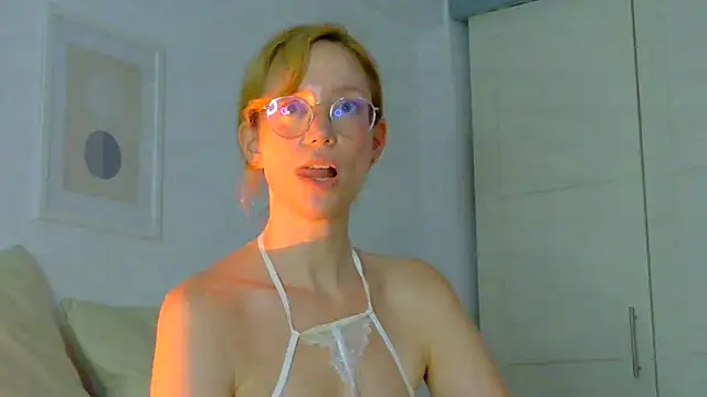 MissFrenchy webcam