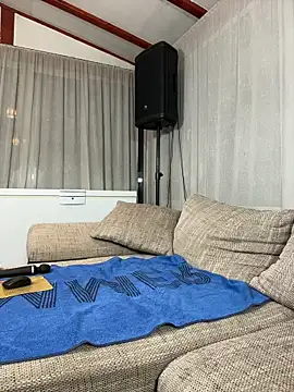 MiriamDelyn webcam