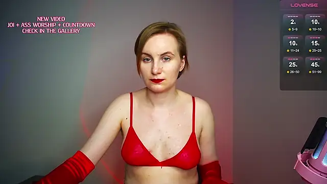 KinkyMissCherry webcam