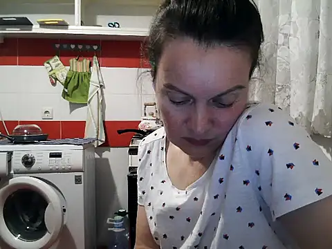 LoveNBloom webcam