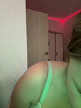 KimEvanss webcam