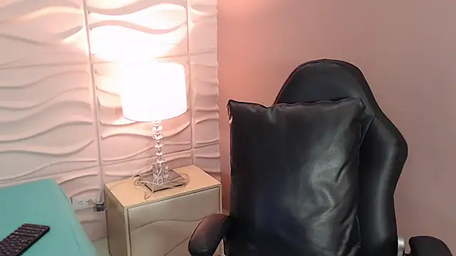 EvaJhuls live cam on StripChat