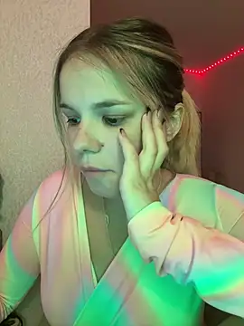 KimEvanss webcam