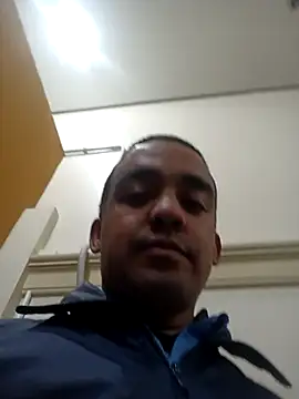 morenogostoso29 live cam on StripChat