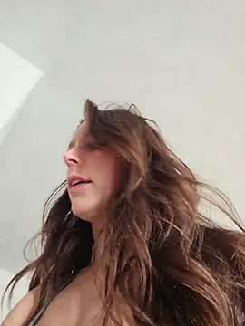 LilyOrion webcam