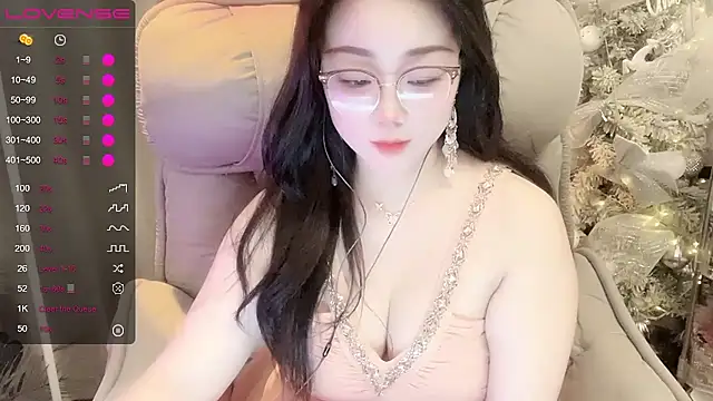 Monica-666888- webcam