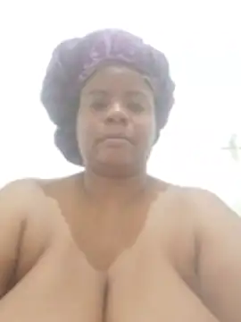 bigtitssxx webcam