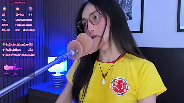 doll_bella_ webcam