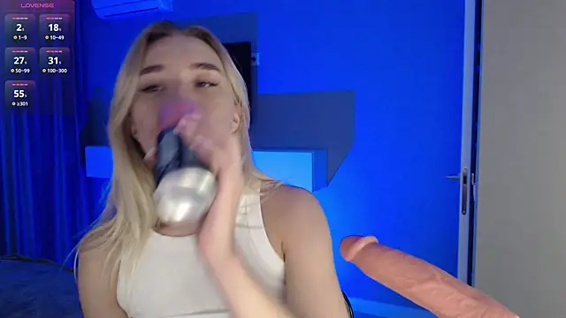 Emily_Hartt webcam