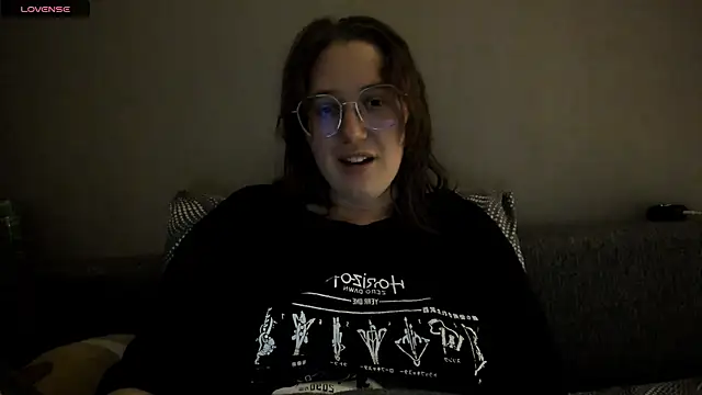 Charmy_Gracy webcam