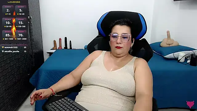 mom_hot__ webcam